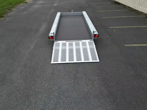 TM 4m80 x 1m80 porte engin 3 x essieux 1500 kg