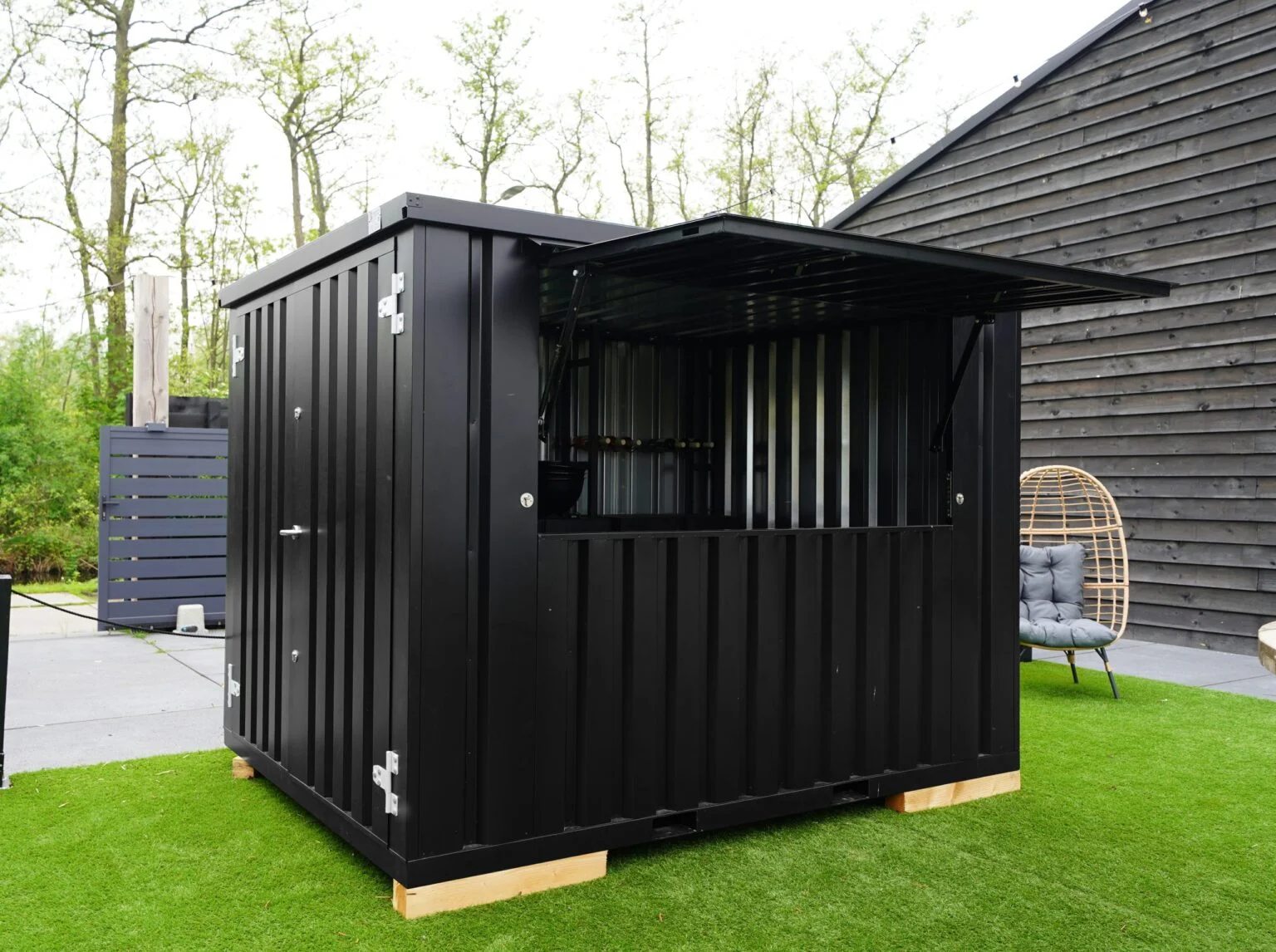 Conteneur Bar Démontable 3×2 mètres Noir RAL 9005 – Image 2