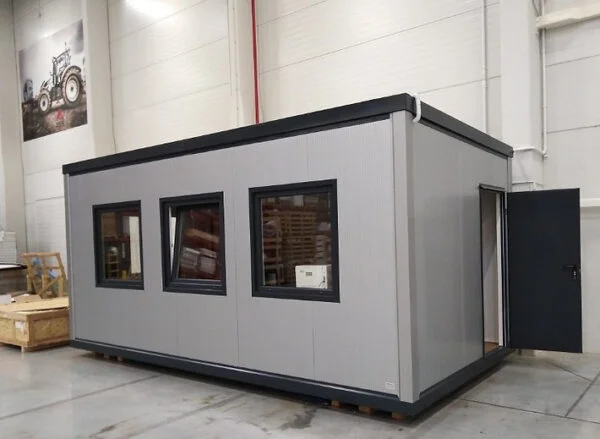Bureau Container Belgique 18 m² : Espace Modulaire pour Chantiers et Bureaux Temporaires